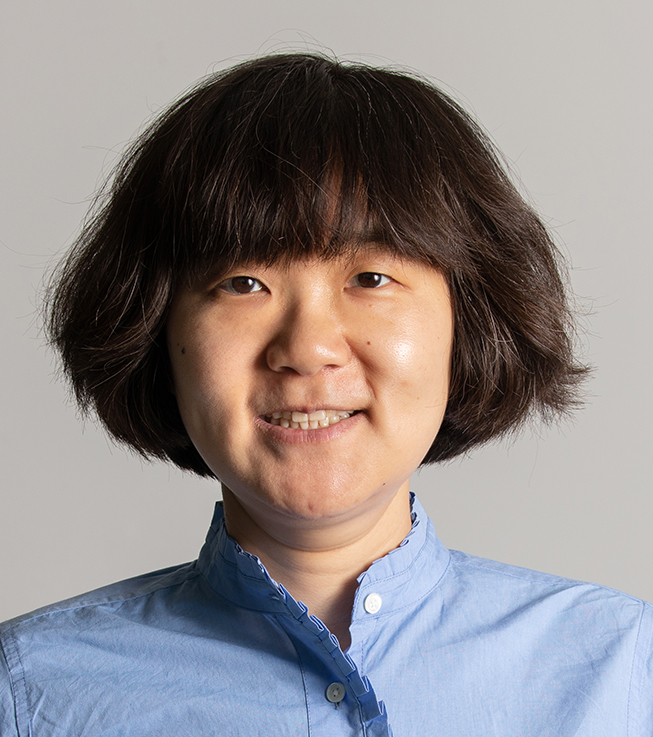 head and shoulders photo of Xia Hong